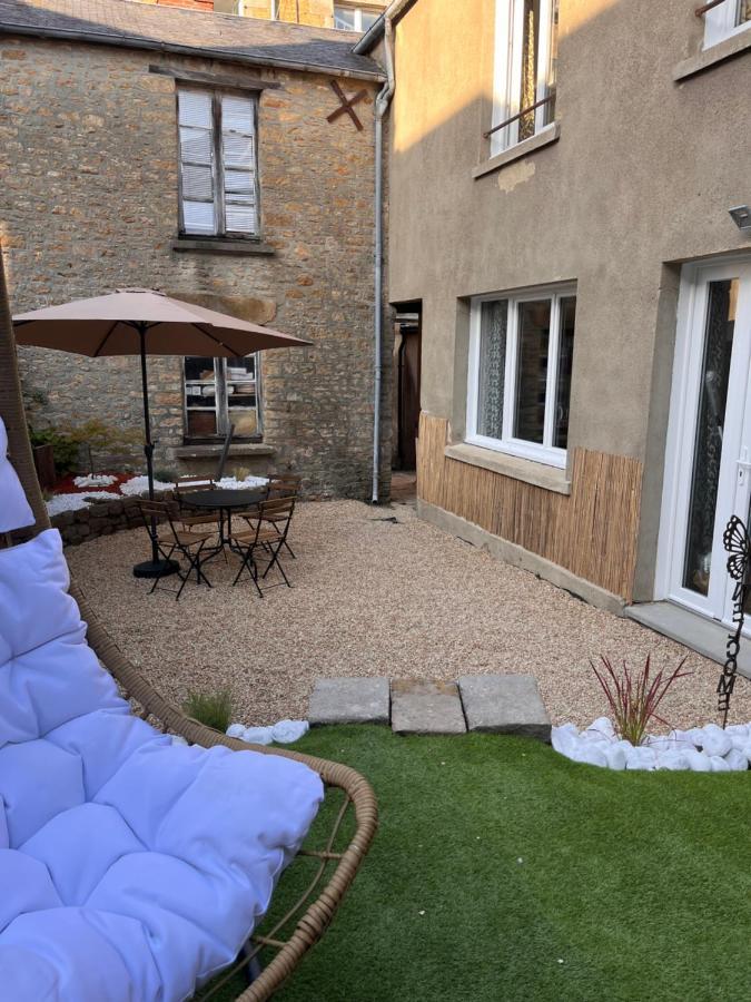 Beau Loft Room Proche Mont Saint Michel Jaccuzi Illimite En Plein Centre Avranches Exterior foto